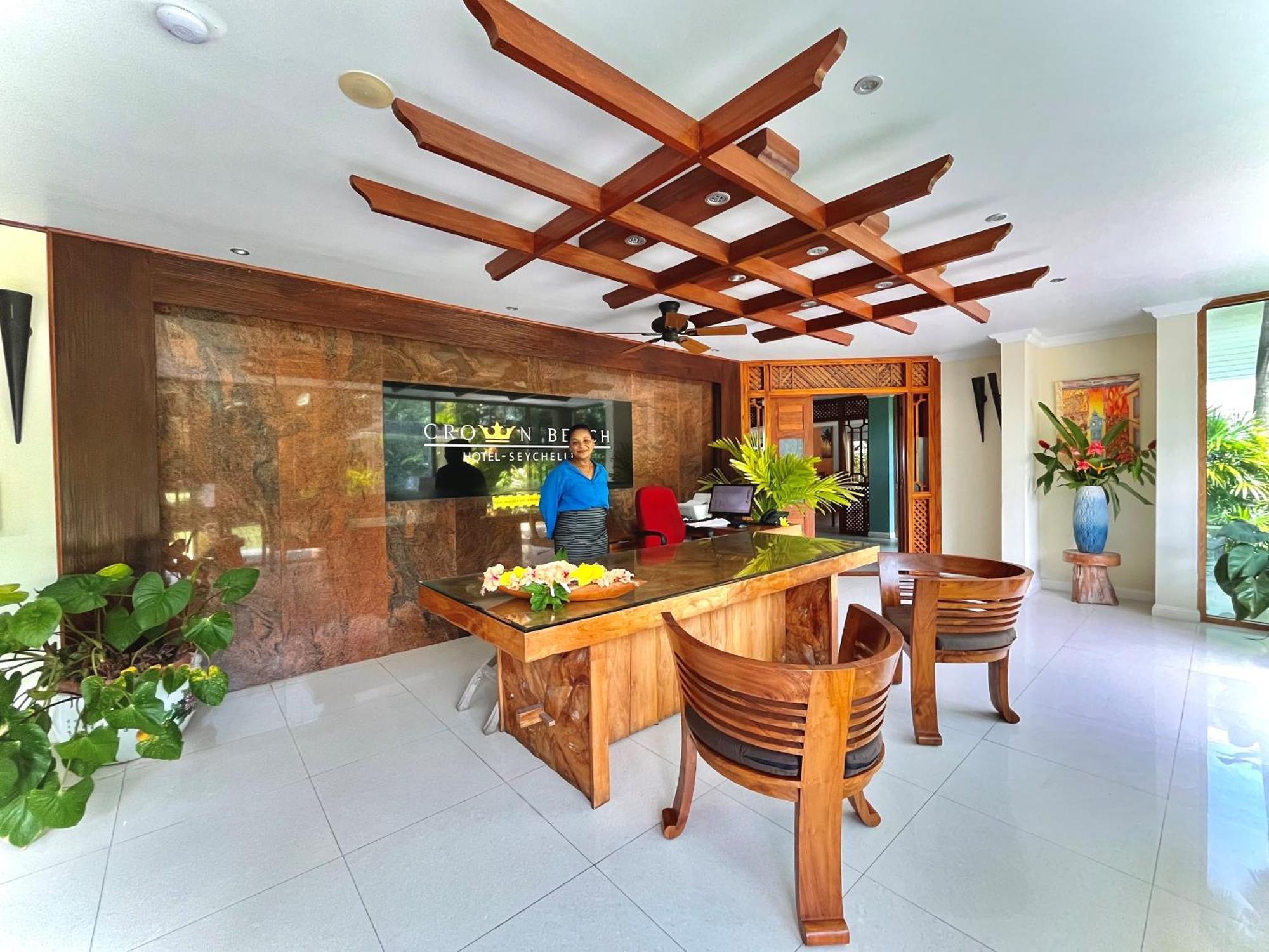 Crown Seychelles Hotel 4*
