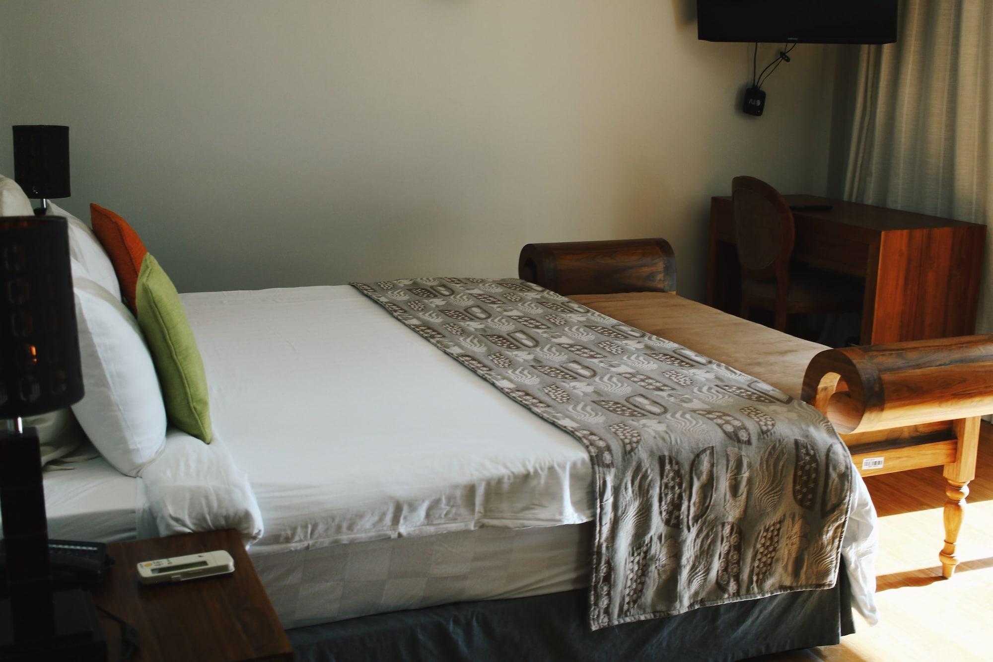 Отель Crown Seychelles 4*