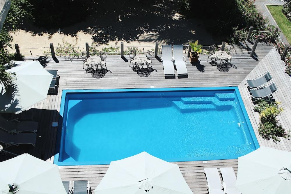 Crown Seychelles Отель 4*