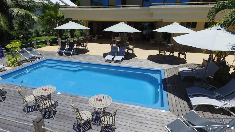 Crown Seychelles Отель 4*