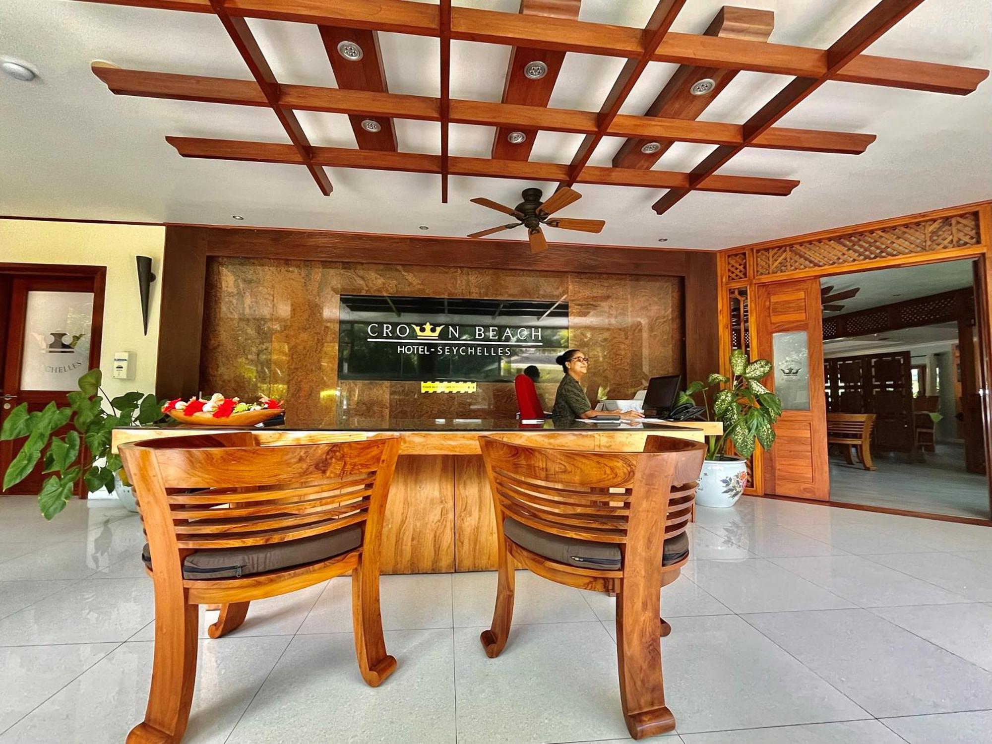 Crown Seychelles Отель