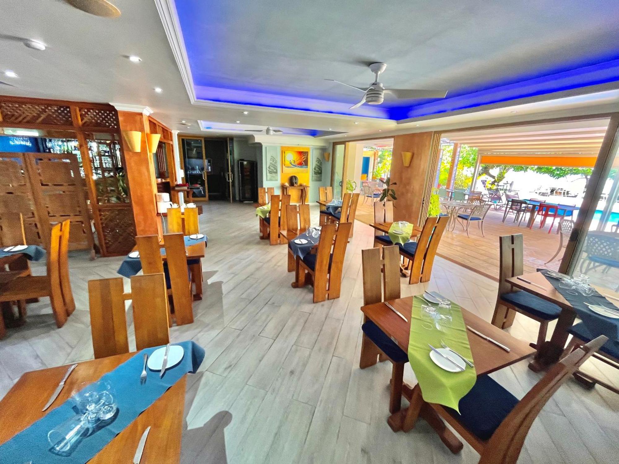 Crown Seychelles